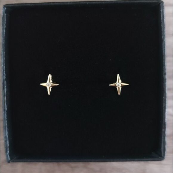 Gold Plated 925 Silver Star Stud Earrings - Picture 3 of 8